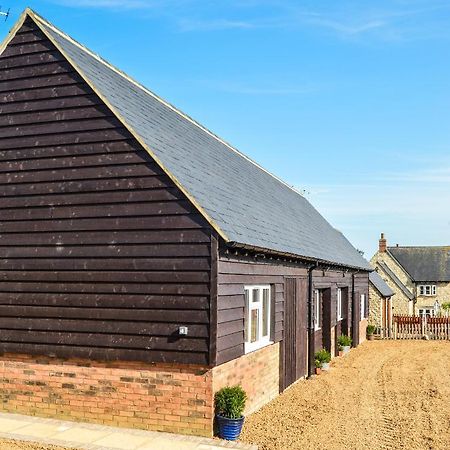Bluebell Cottage At The Old Tractor Barn 브래클리 외부 사진
